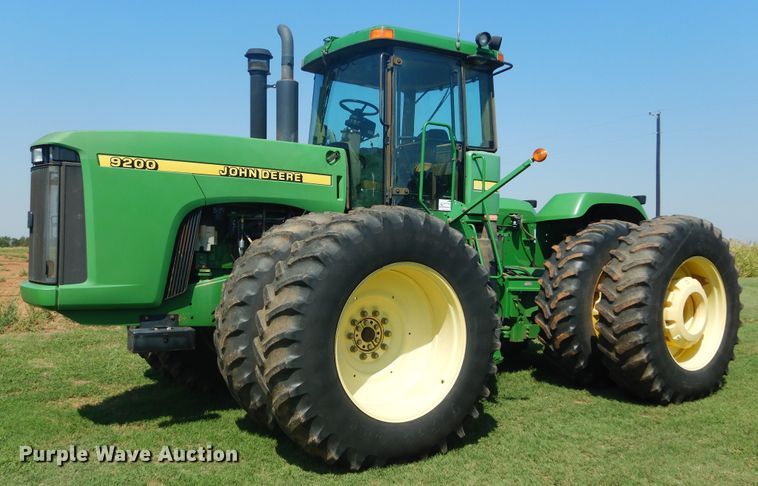 image for item DH3556 1999 John Deere 9200 4WD tractor