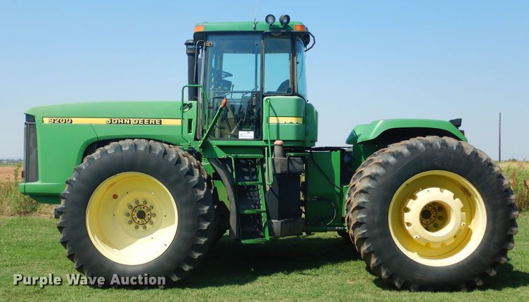 image for item DH3556 1999 John Deere 9200 4WD tractor
