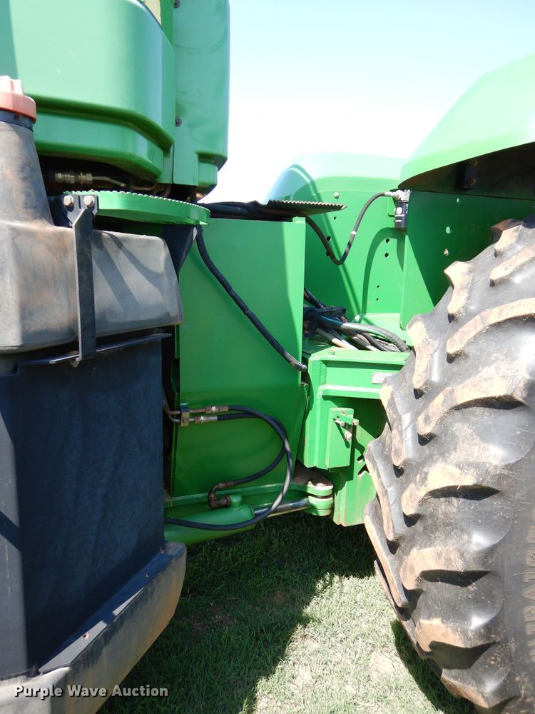 image for item DH3556 1999 John Deere 9200 4WD tractor