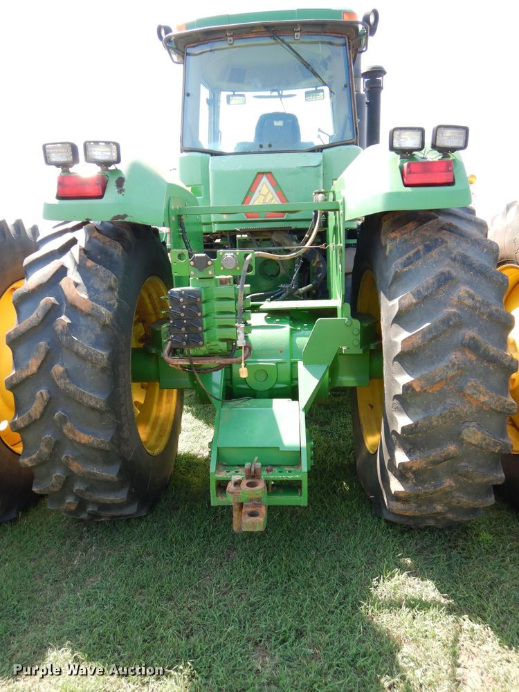 image for item DH3556 1999 John Deere 9200 4WD tractor