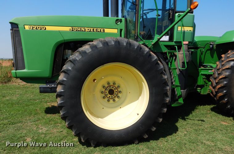 image for item DH3556 1999 John Deere 9200 4WD tractor