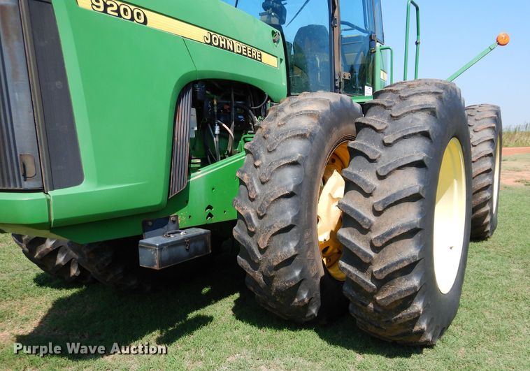 image for item DH3556 1999 John Deere 9200 4WD tractor