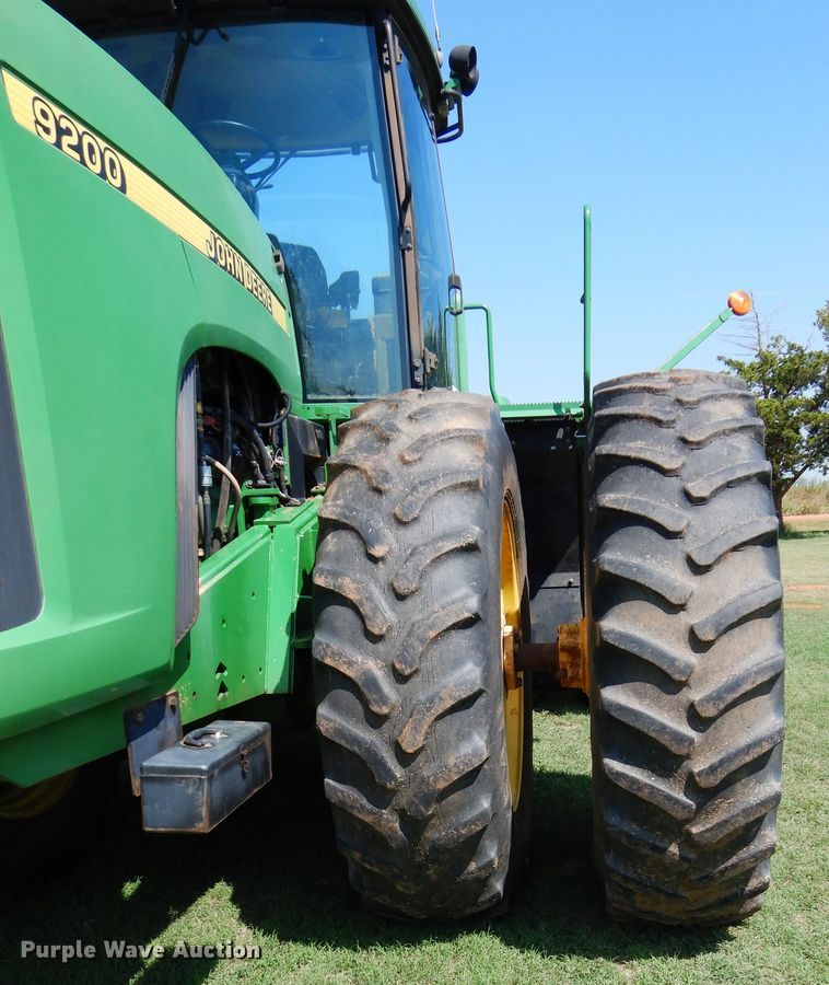 image for item DH3556 1999 John Deere 9200 4WD tractor