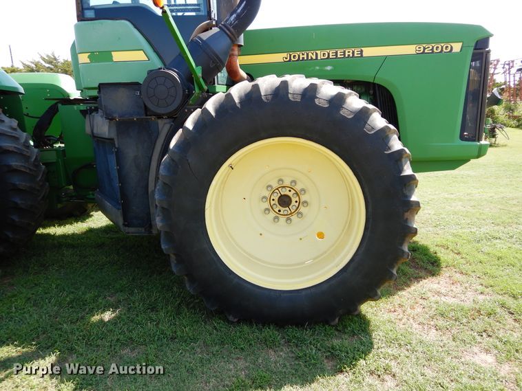 image for item DH3556 1999 John Deere 9200 4WD tractor
