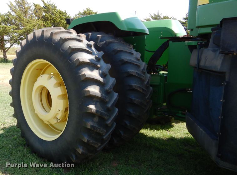 image for item DH3556 1999 John Deere 9200 4WD tractor