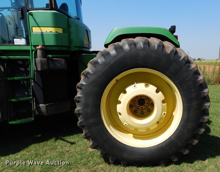 image for item DH3556 1999 John Deere 9200 4WD tractor