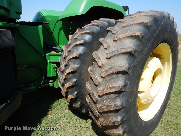 image for item DH3556 1999 John Deere 9200 4WD tractor