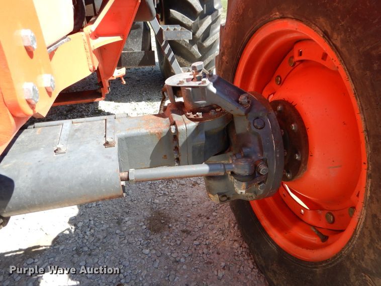 image for item DH6078 2007 Kubota M108X MFWD tractor