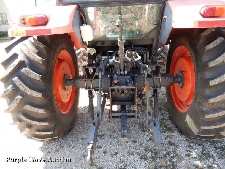 image for item DH6078 2007 Kubota M108X MFWD tractor