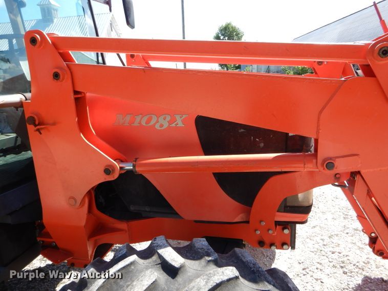 image for item DH6078 2007 Kubota M108X MFWD tractor