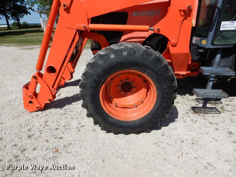image for item DH6078 2007 Kubota M108X MFWD tractor