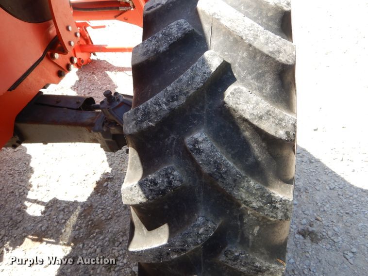 image for item DH6078 2007 Kubota M108X MFWD tractor