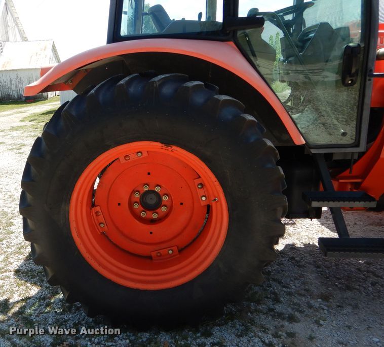 image for item DH6078 2007 Kubota M108X MFWD tractor