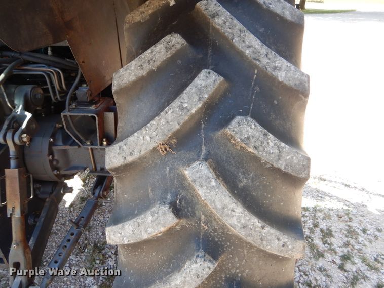 image for item DH6078 2007 Kubota M108X MFWD tractor