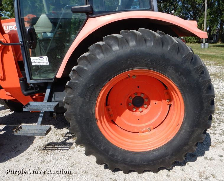 image for item DH6078 2007 Kubota M108X MFWD tractor