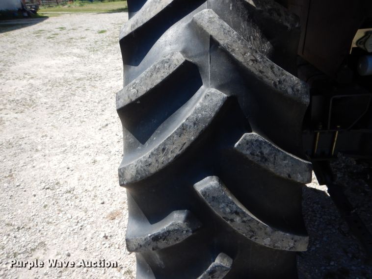 image for item DH6078 2007 Kubota M108X MFWD tractor