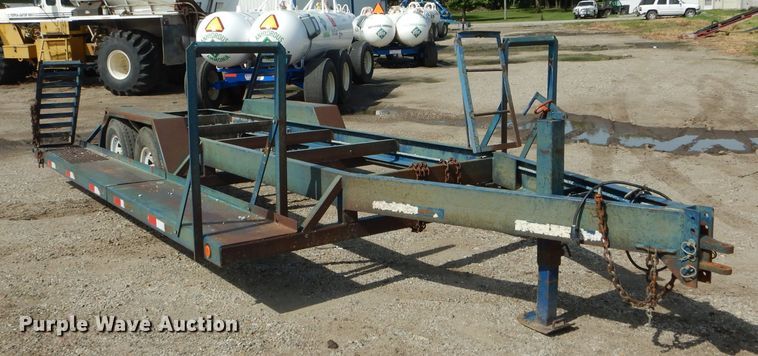 image for item DH6101 2002 Duo Lift 1400E sprayer trailer