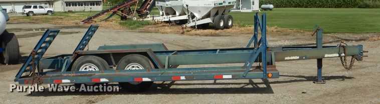 image for item DH6101 2002 Duo Lift 1400E sprayer trailer