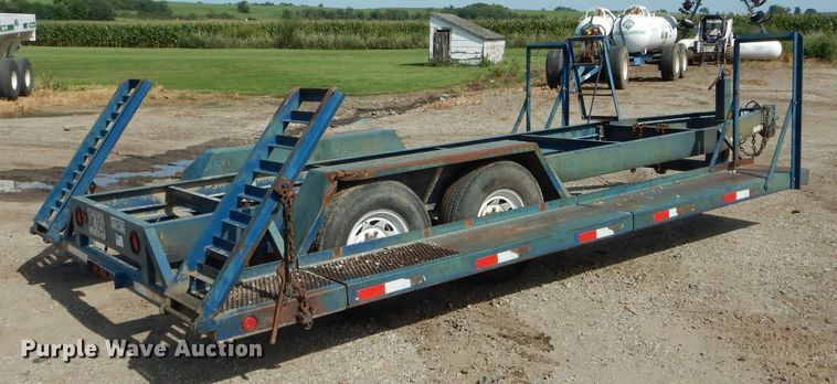 image for item DH6101 2002 Duo Lift 1400E sprayer trailer
