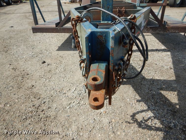 image for item DH6101 2002 Duo Lift 1400E sprayer trailer