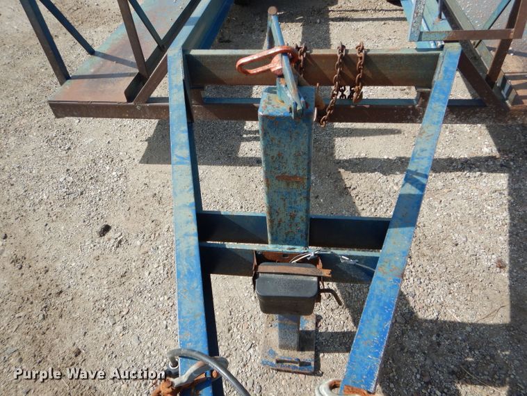 image for item DH6101 2002 Duo Lift 1400E sprayer trailer