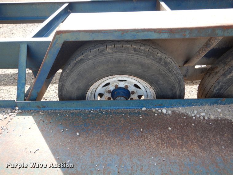 image for item DH6101 2002 Duo Lift 1400E sprayer trailer