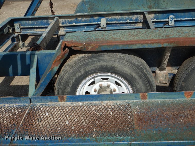 image for item DH6101 2002 Duo Lift 1400E sprayer trailer