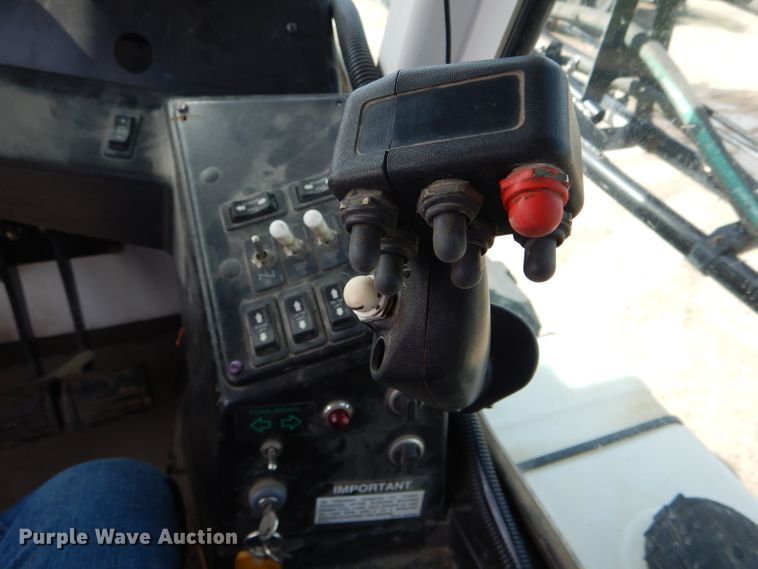 image for item DH6102 2002 SpraCoupe 4440 sprayer