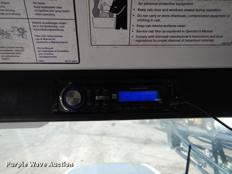 image for item DH6102 2002 SpraCoupe 4440 sprayer