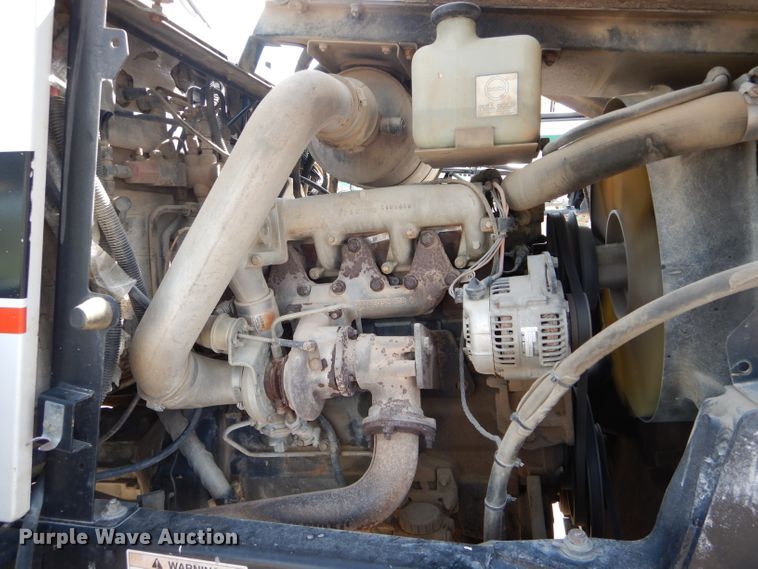 image for item DH6102 2002 SpraCoupe 4440 sprayer