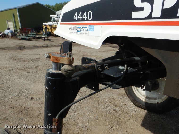 image for item DH6102 2002 SpraCoupe 4440 sprayer
