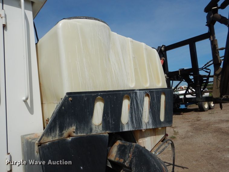 image for item DH6102 2002 SpraCoupe 4440 sprayer