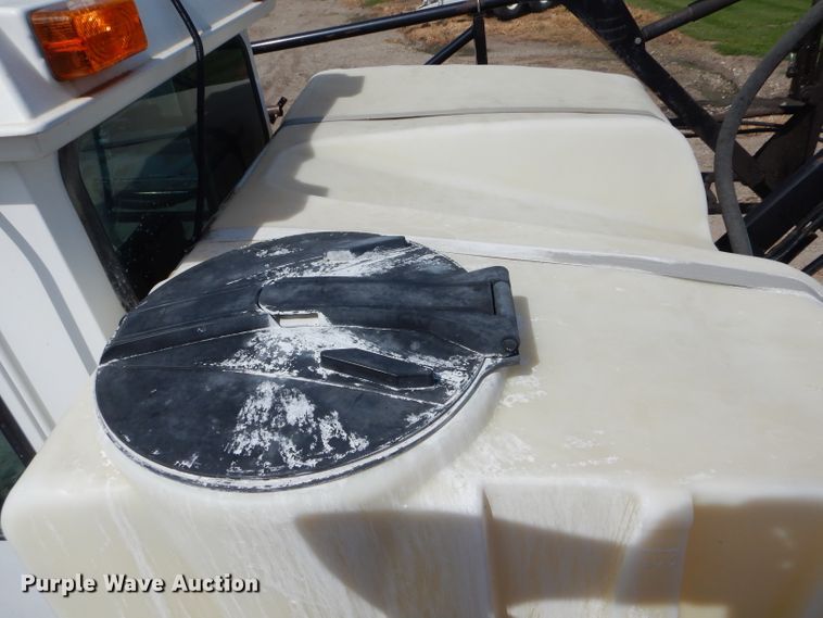 image for item DH6102 2002 SpraCoupe 4440 sprayer