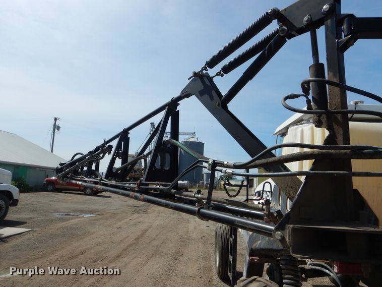 image for item DH6102 2002 SpraCoupe 4440 sprayer