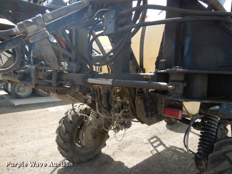 image for item DH6102 2002 SpraCoupe 4440 sprayer