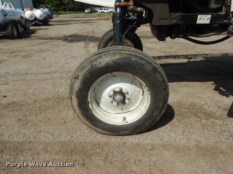 image for item DH6102 2002 SpraCoupe 4440 sprayer