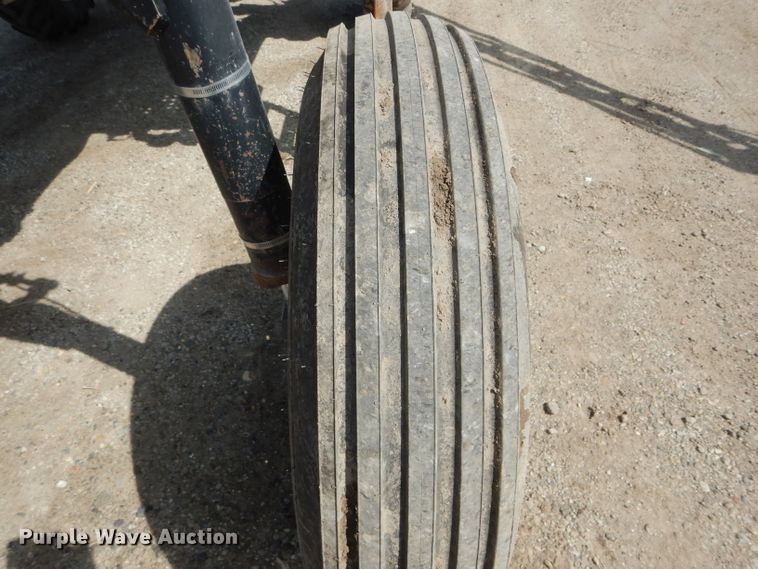 image for item DH6102 2002 SpraCoupe 4440 sprayer