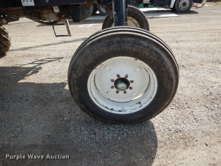 image for item DH6102 2002 SpraCoupe 4440 sprayer