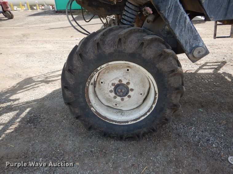 image for item DH6102 2002 SpraCoupe 4440 sprayer