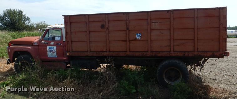 image for item DH6103 1977 Ford F600 grain truck