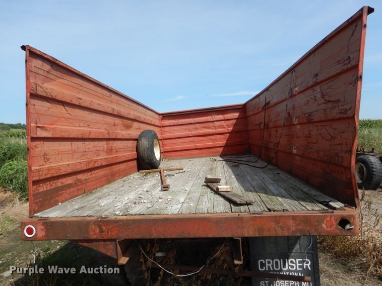 image for item DH6103 1977 Ford F600 grain truck