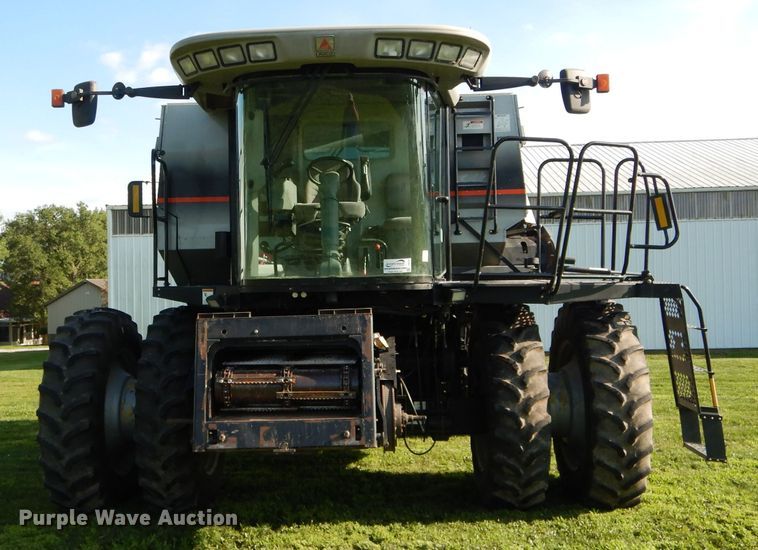 image for item DH6107 2003 Gleaner R75 Field Star RWA combine