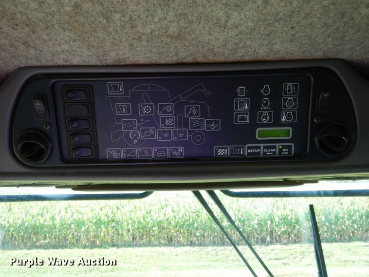 image for item DH6107 2003 Gleaner R75 Field Star RWA combine