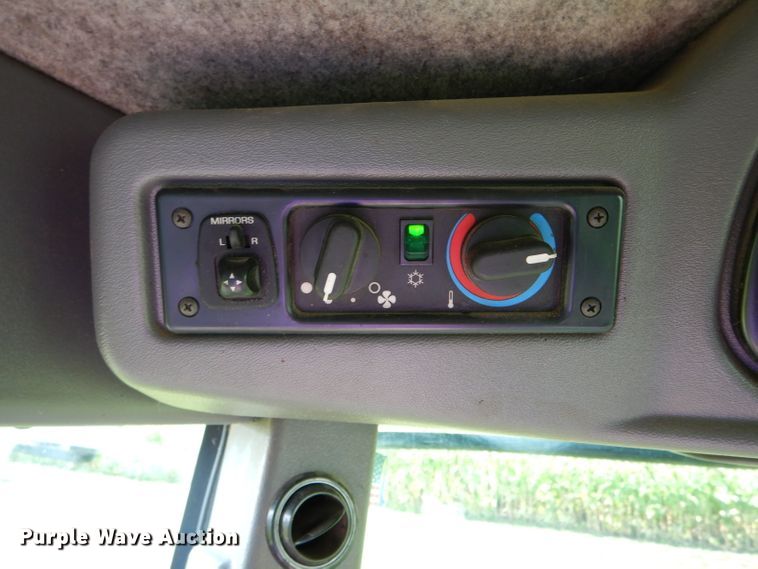 image for item DH6107 2003 Gleaner R75 Field Star RWA combine