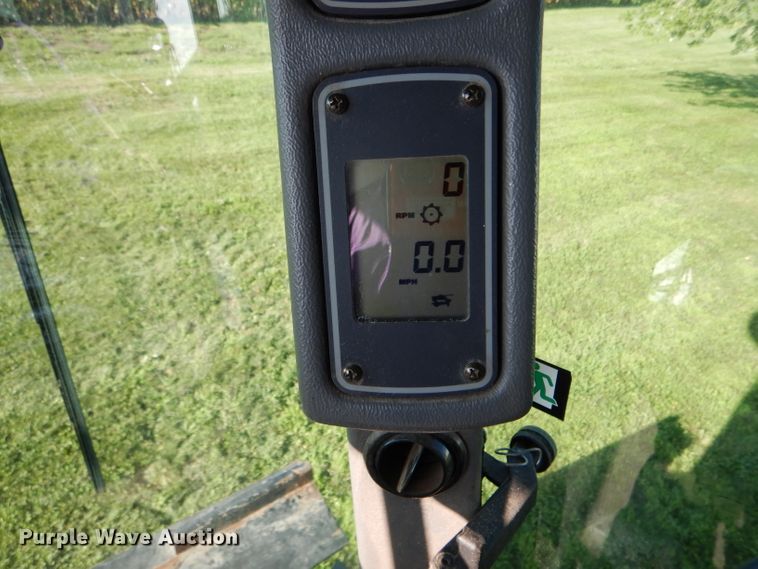 image for item DH6107 2003 Gleaner R75 Field Star RWA combine