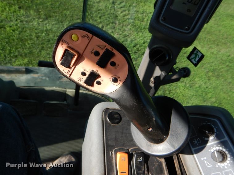 image for item DH6107 2003 Gleaner R75 Field Star RWA combine