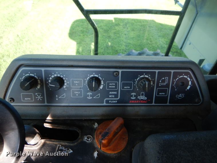 image for item DH6107 2003 Gleaner R75 Field Star RWA combine