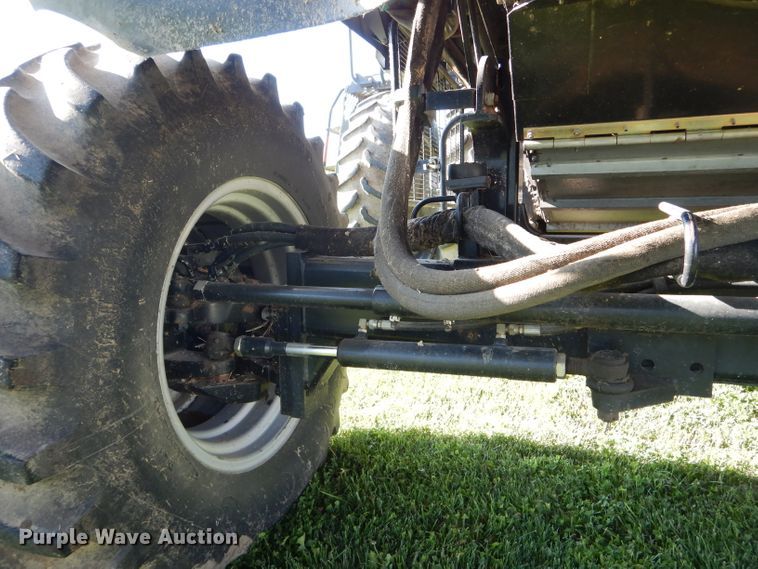 image for item DH6107 2003 Gleaner R75 Field Star RWA combine