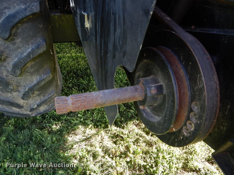 image for item DH6107 2003 Gleaner R75 Field Star RWA combine