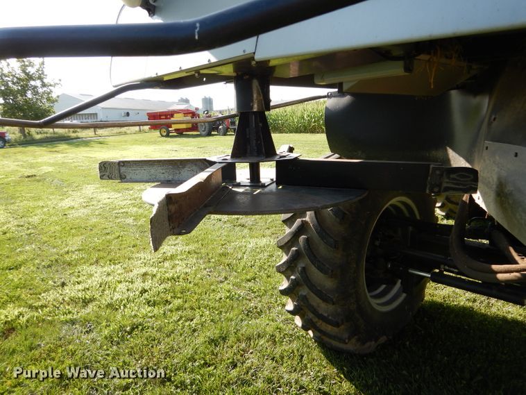 image for item DH6107 2003 Gleaner R75 Field Star RWA combine